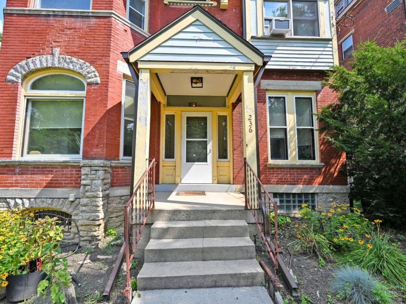 236 Loraine Avenue, Cincinnati, OH 45220 Photo 3