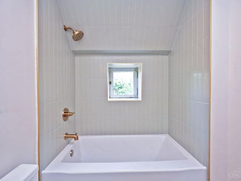 236 Loraine Avenue, Cincinnati, OH 45220 Photo 40