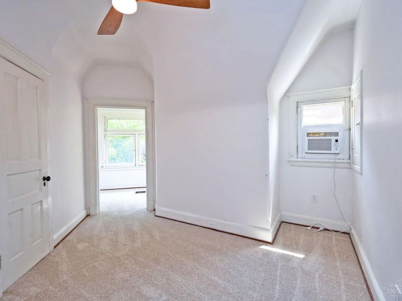 236 Loraine Avenue, Cincinnati, OH 45220 Photo 41