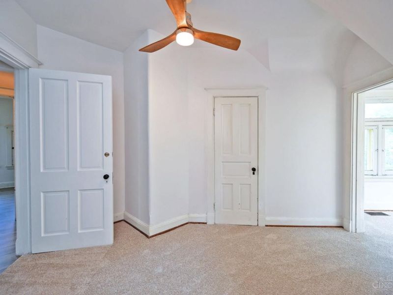 236 Loraine Avenue, Cincinnati, OH 45220 Photo 42