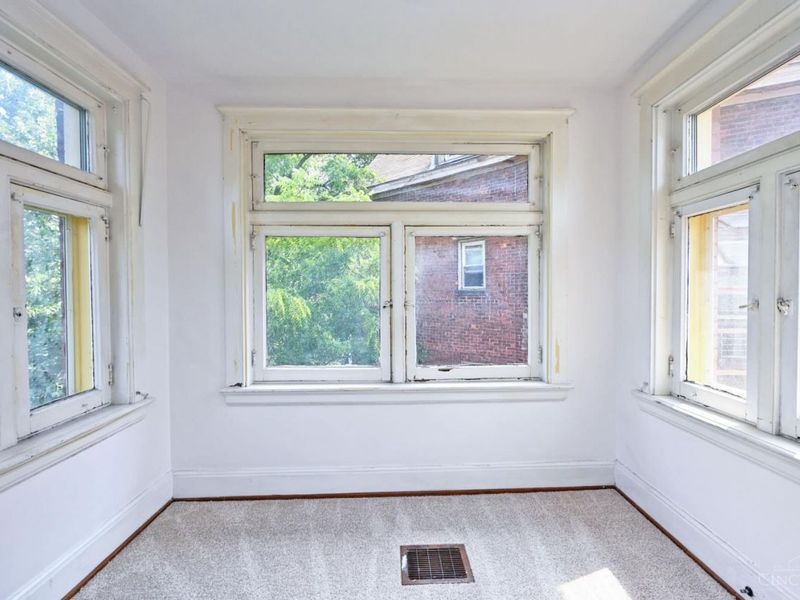 236 Loraine Avenue, Cincinnati, OH 45220 Photo 44