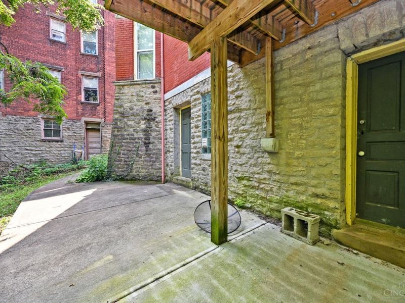236 Loraine Avenue, Cincinnati, OH 45220 Photo 48