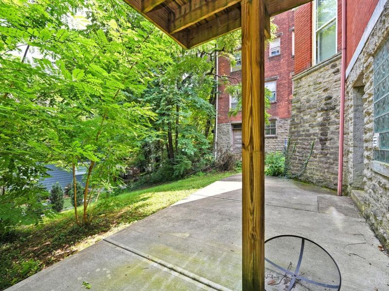 236 Loraine Avenue, Cincinnati, OH 45220 Photo 49