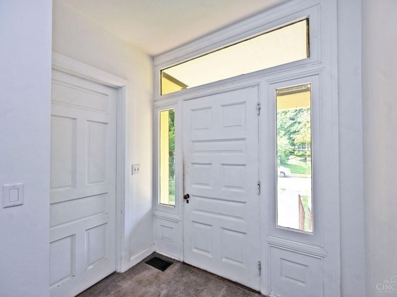 236 Loraine Avenue, Cincinnati, OH 45220 Photo 5