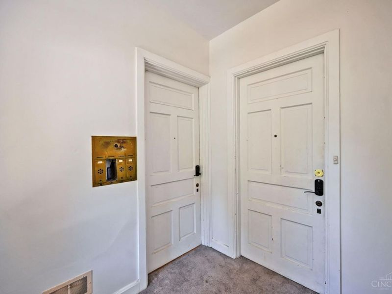 236 Loraine Avenue, Cincinnati, OH 45220 Photo 6