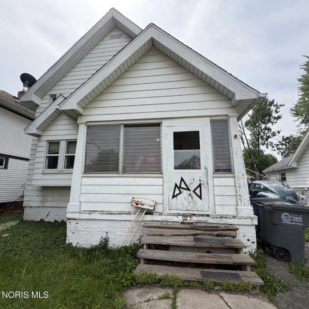 920 Berry Street , Toledo, OH 43605 Main Photo