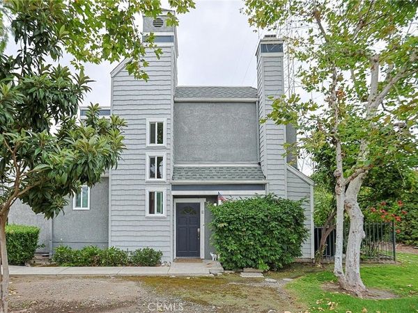 1230 S Barranca Avenue, Unit F, Glendora, CA 91740
