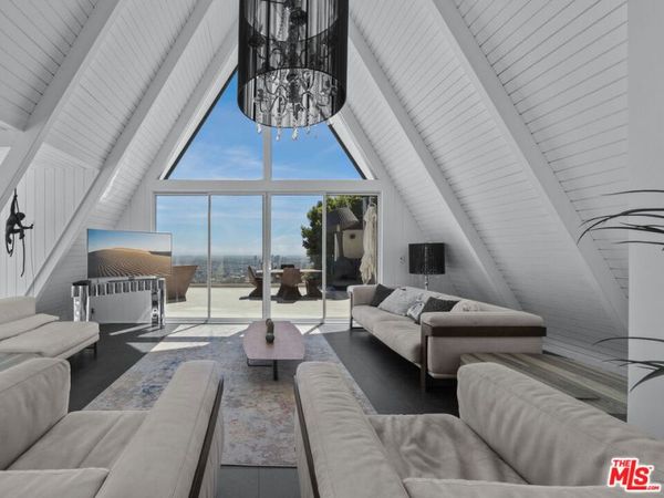 8460 Cole Crest Drive, Los Angeles, CA 90046