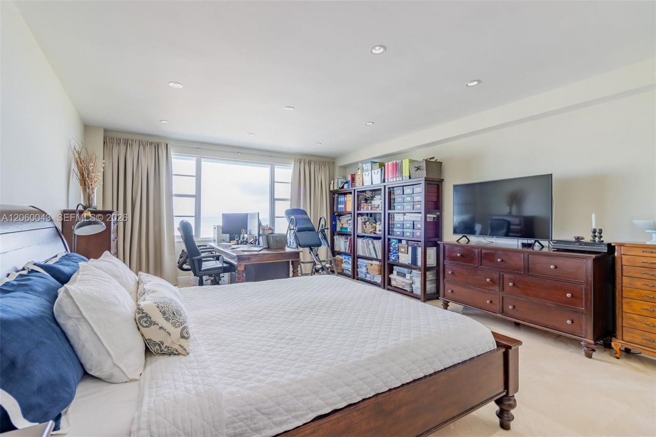 5255 Collins Ave , Unit 11E, Miami Beach, FL 33140 Photo