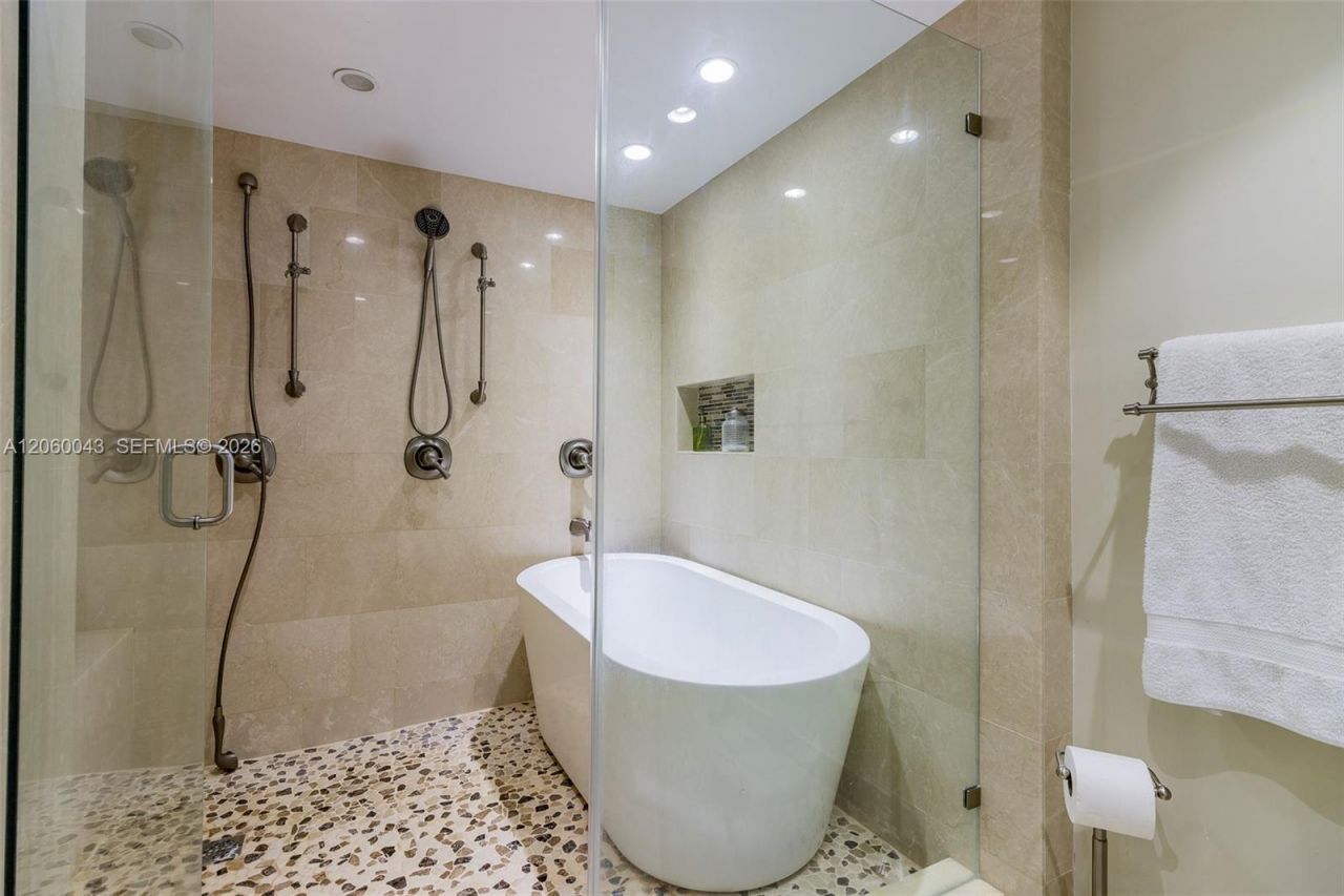 5255 Collins Ave , Unit 11E, Miami Beach, FL 33140 Photo