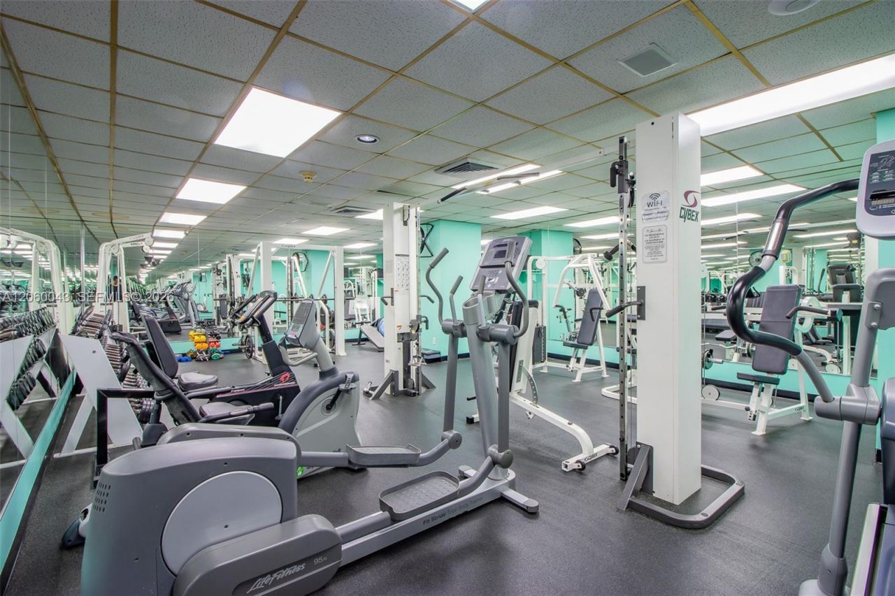 5255 Collins Ave , Unit 11E, Miami Beach, FL 33140 Photo
