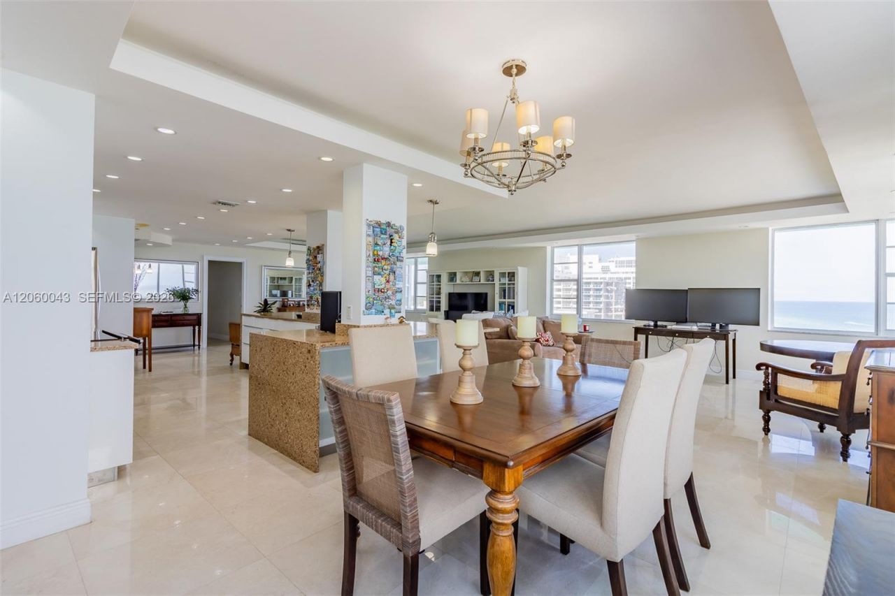 5255 Collins Ave , Unit 11E, Miami Beach, FL 33140 Photo