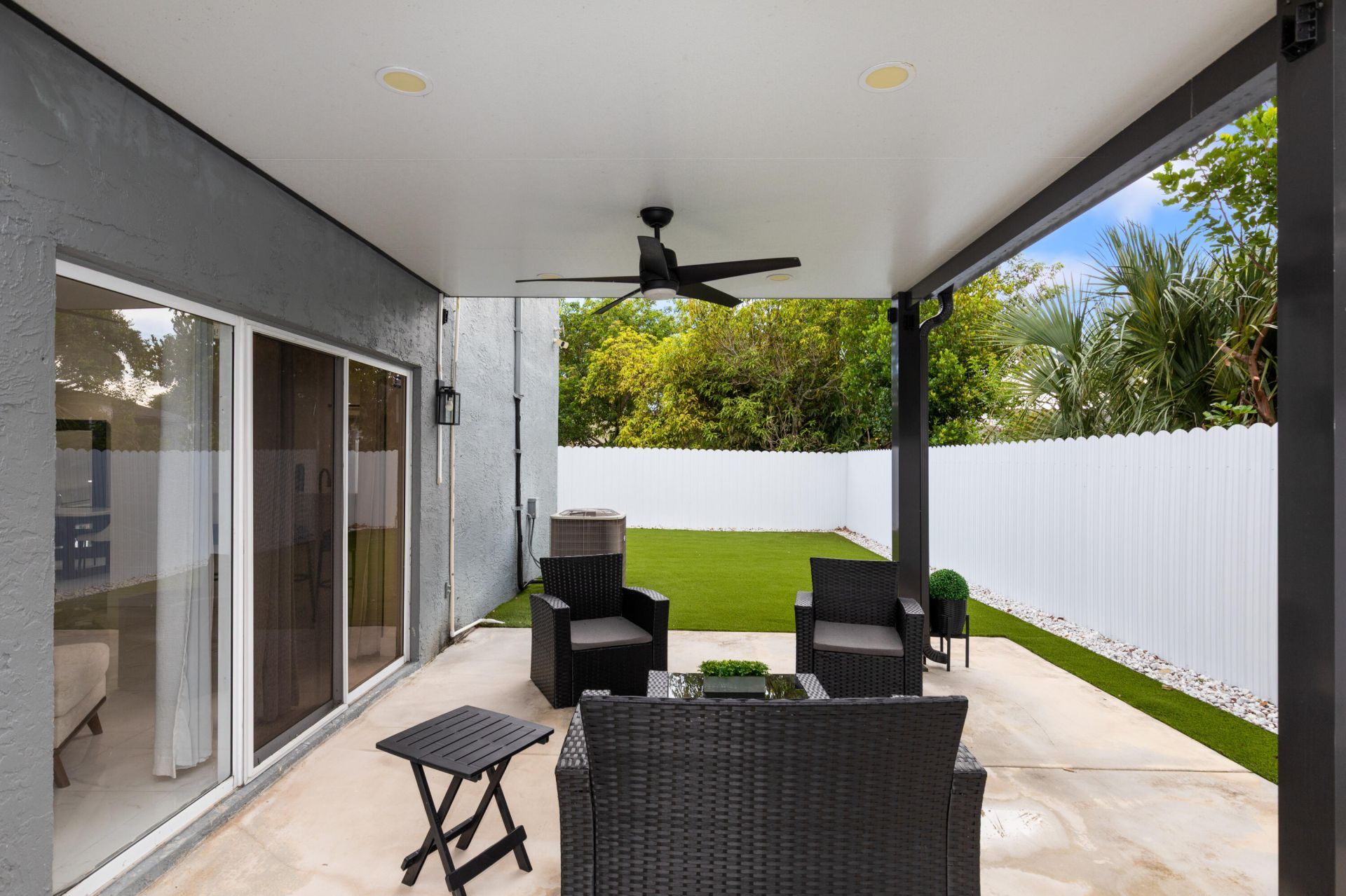 5799 Woodland Point Drive, Tamarac, FL 33319 Photo