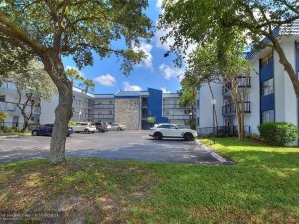 3210 HOLIDAY SPRINGS Boulevard, Unit 2-110, Margate, FL 33063