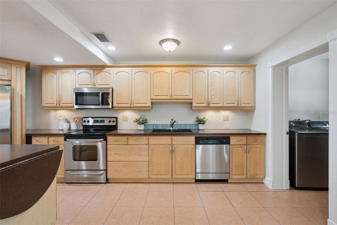 1713 Gulfview Drive, Unit 435B, Maitland, FL 32751 Photo