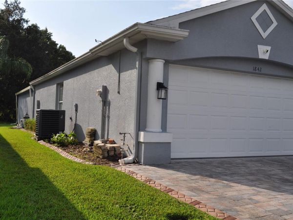 1842 RIDGELAKE COURT , WESLEY CHAPEL, FL 33543