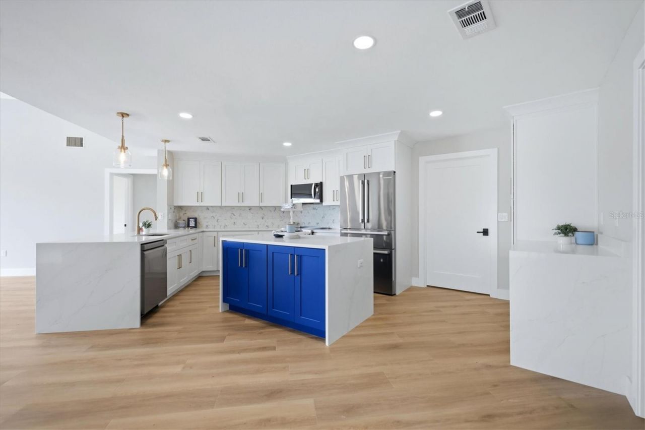 8822 Misty Creek Drive, Sarasota, FL 34241 Photo