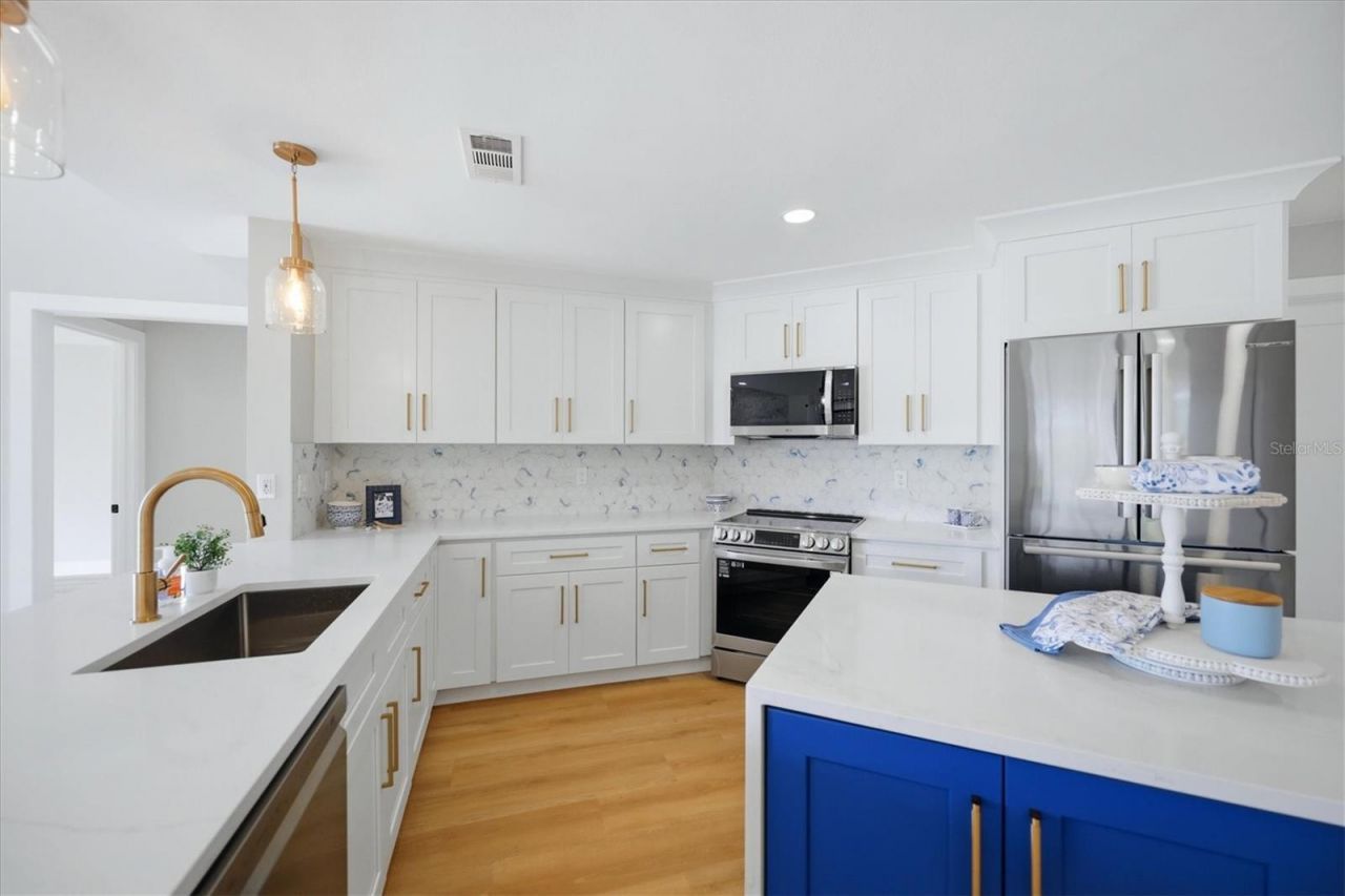 8822 Misty Creek Drive, Sarasota, FL 34241 Photo