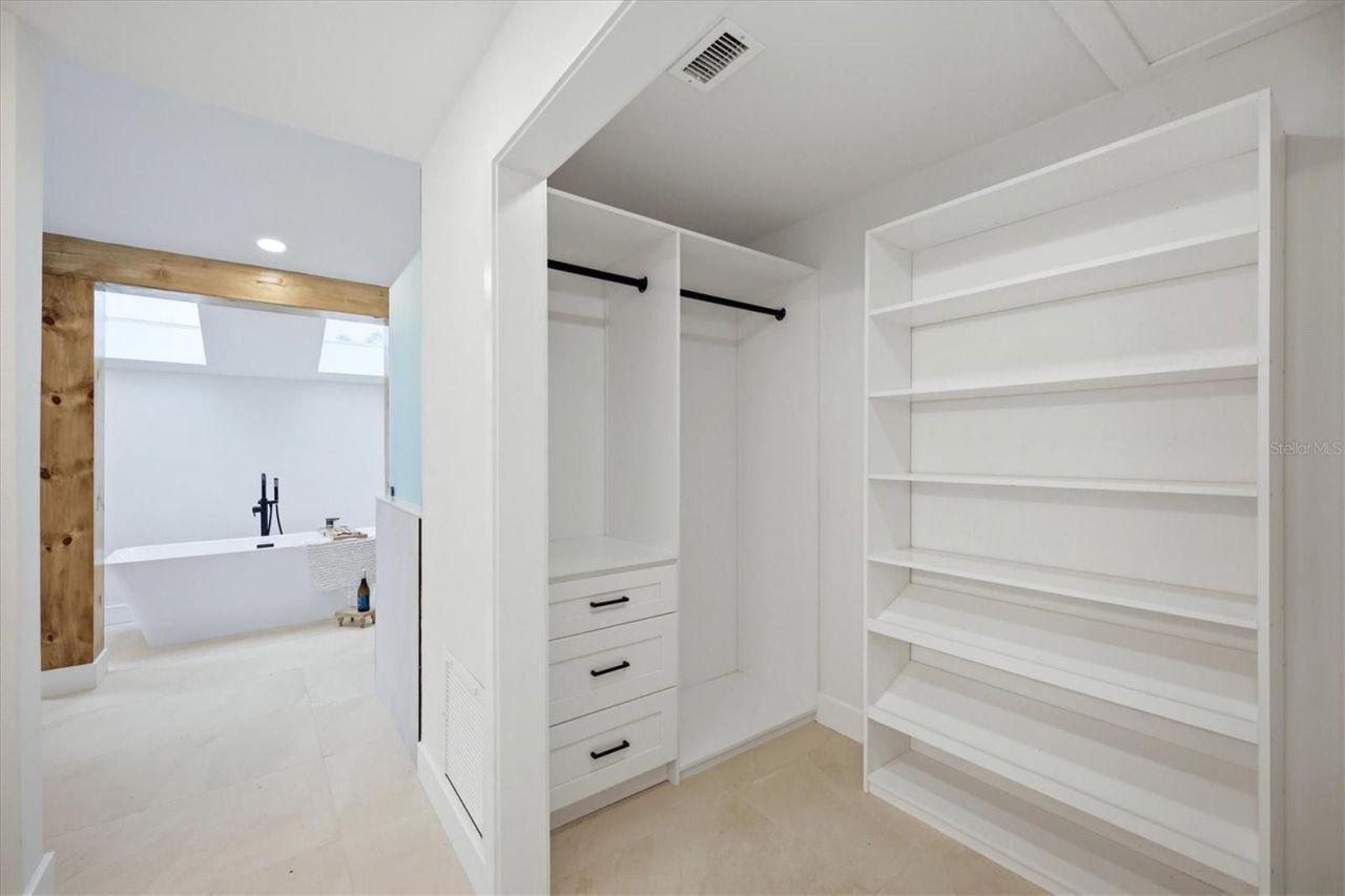 8822 Misty Creek Drive, Sarasota, FL 34241 Photo