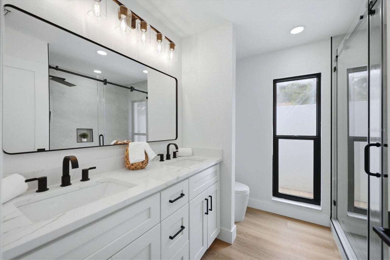 8822 Misty Creek Drive, Sarasota, FL 34241 Photo