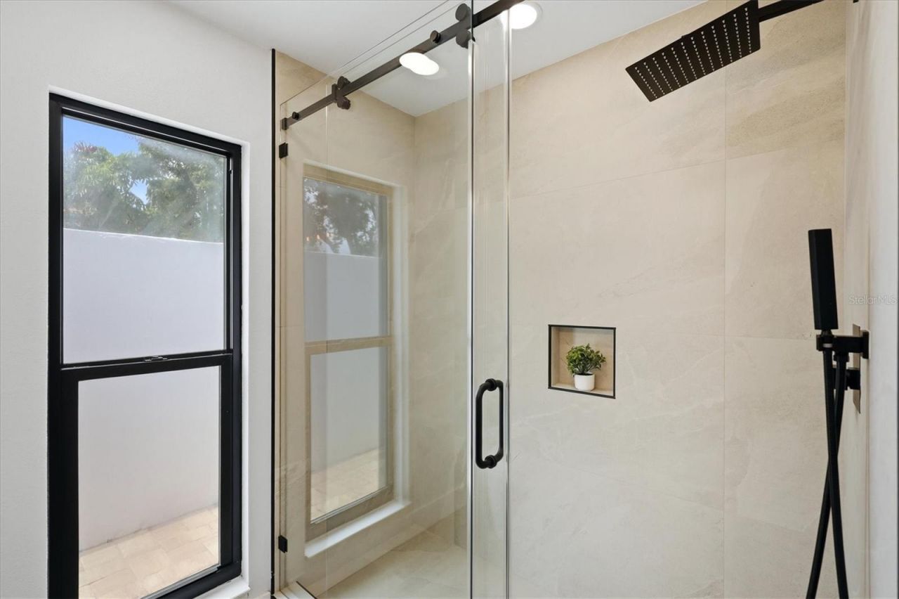 8822 Misty Creek Drive, Sarasota, FL 34241 Photo