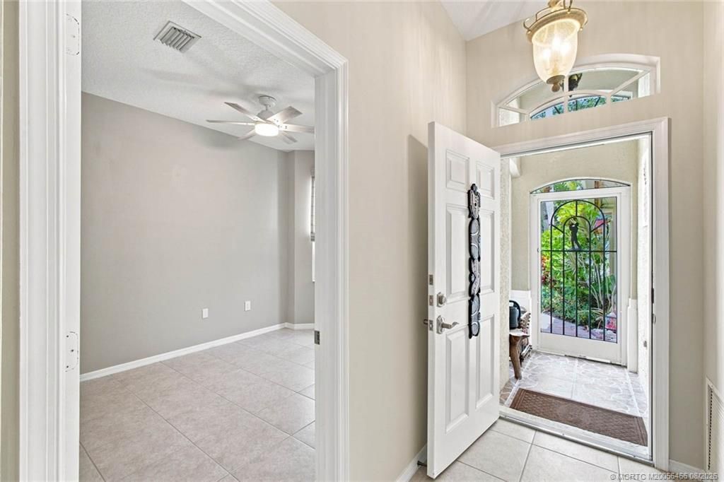 3694 NW Pin Oak Drive, Jensen Beach, FL 34957 Photo