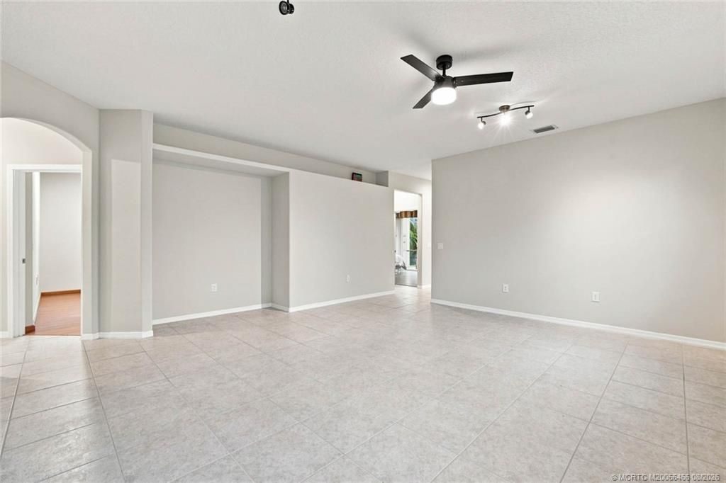 3694 NW Pin Oak Drive, Jensen Beach, FL 34957 Photo