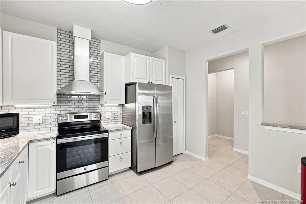 3694 NW Pin Oak Drive, Jensen Beach, FL 34957 Photo