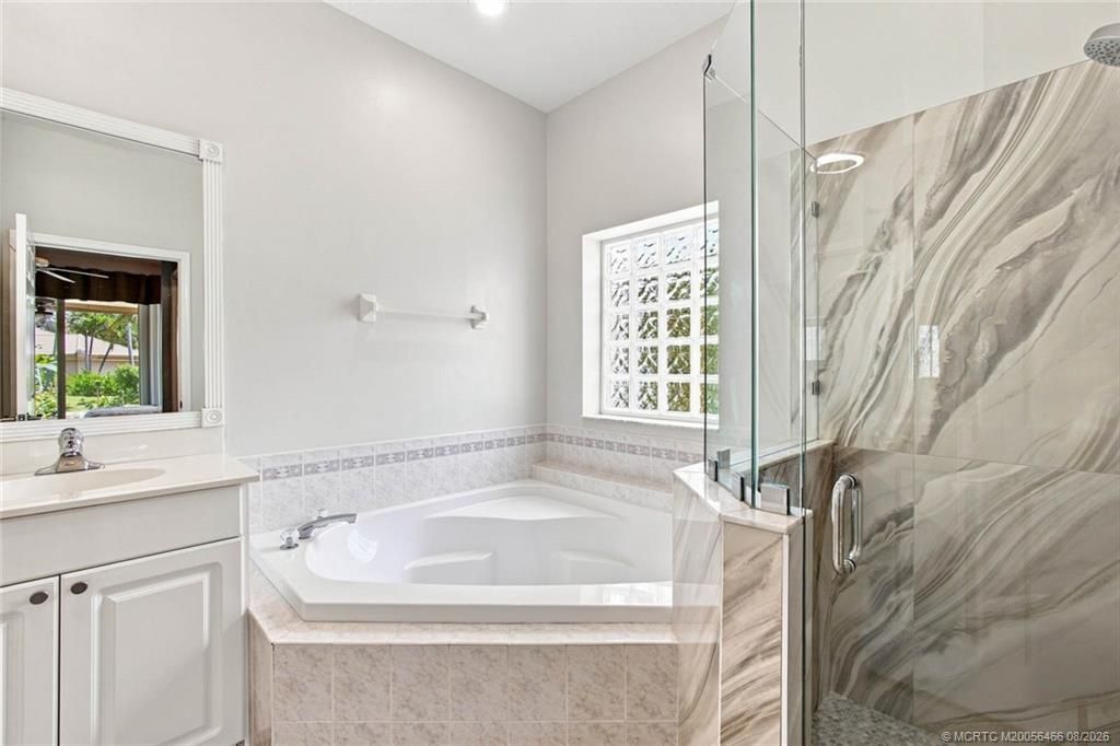 3694 NW Pin Oak Drive, Jensen Beach, FL 34957 Photo