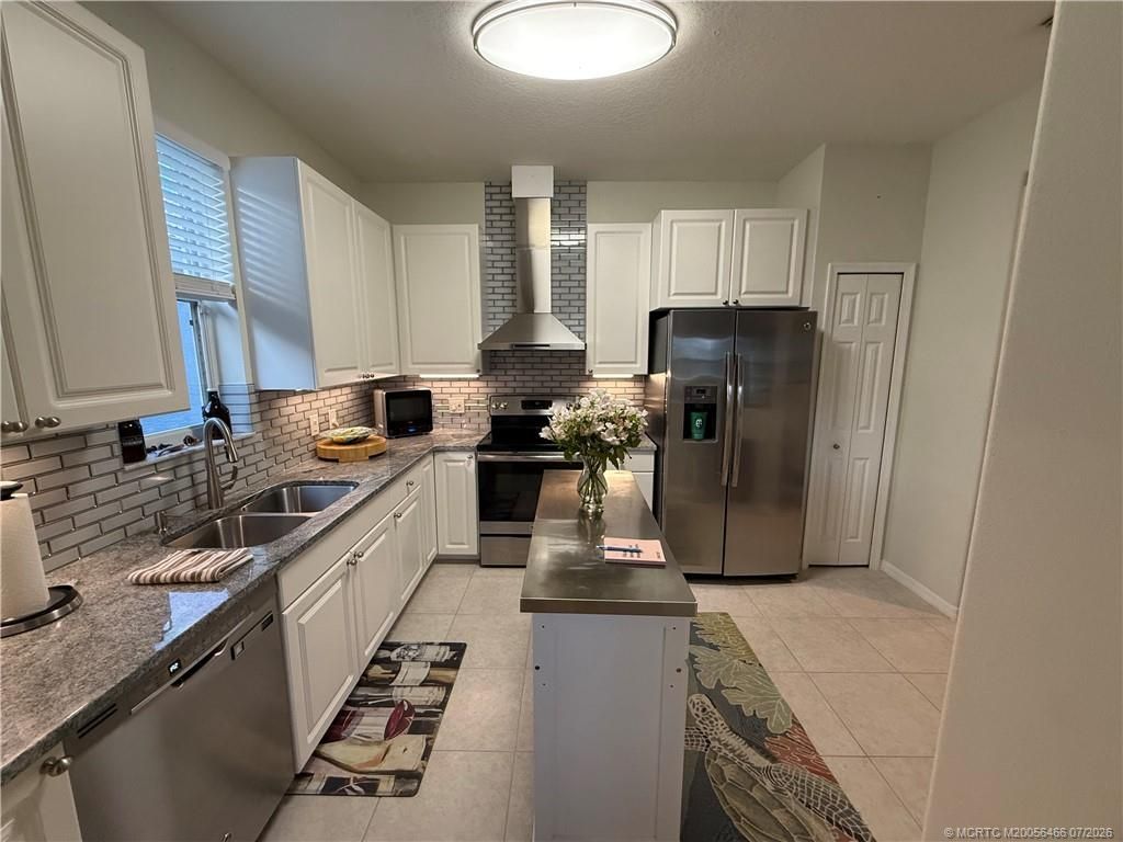 3694 NW Pin Oak Drive, Jensen Beach, FL 34957 Photo