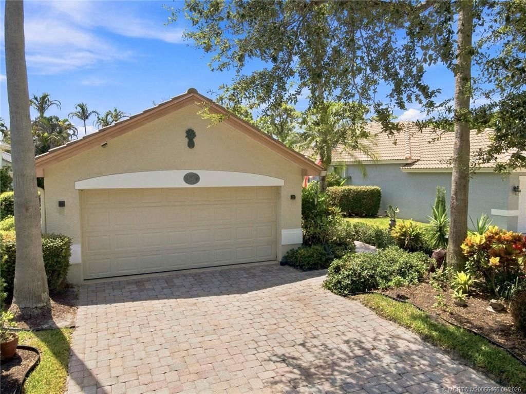 3694 NW Pin Oak Drive, Jensen Beach, FL 34957 Photo