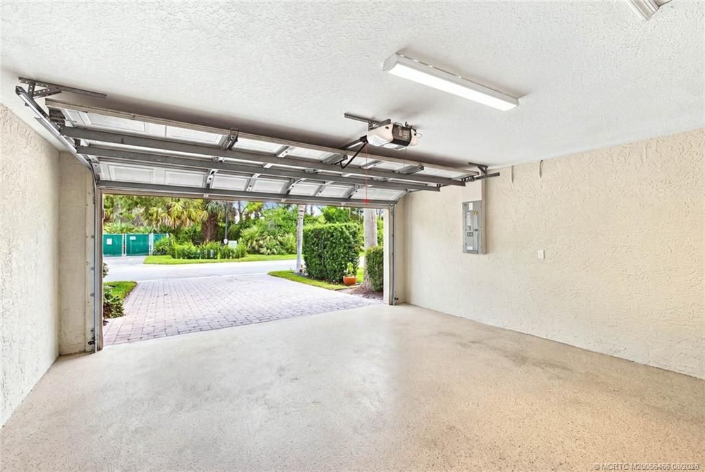 3694 NW Pin Oak Drive, Jensen Beach, FL 34957 Photo