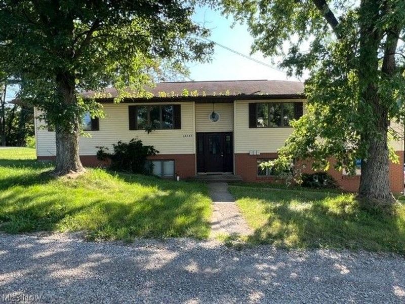 68585 Bannock Road, Saint Clairsville, OH 43950 Photo 1