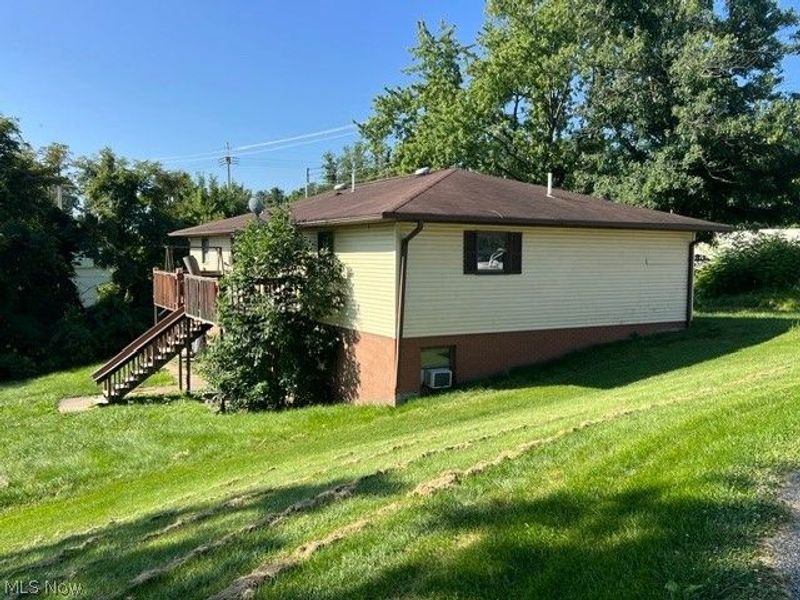68585 Bannock Road, Saint Clairsville, OH 43950 Photo 2