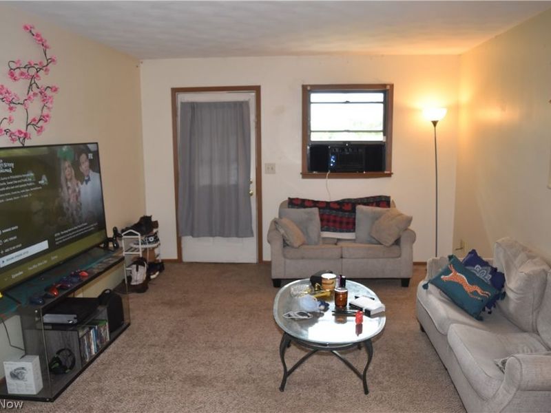 68585 Bannock Road, Saint Clairsville, OH 43950 Photo 3