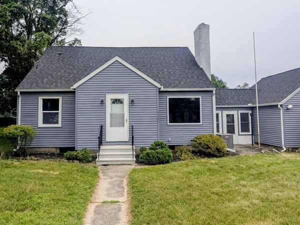 711 W Lusher Avenue, Elkhart, IN 46516