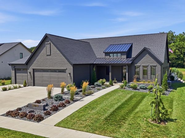 2100 Golfview Drive, Auburn, IN 46706