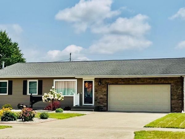 909 Clover Street, Rochester, IN 46975