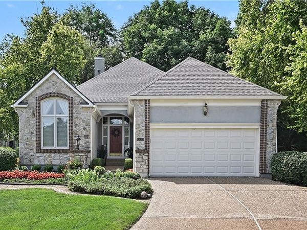 12620 Cedar Street, Leawood, KS 66209