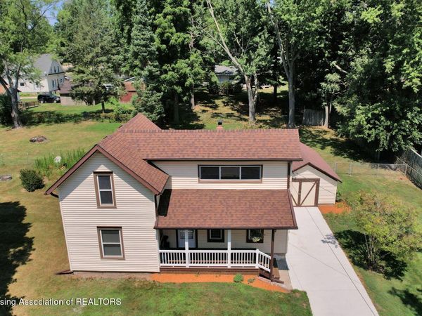 117 Fleming Street, Grand Ledge, MI 48837