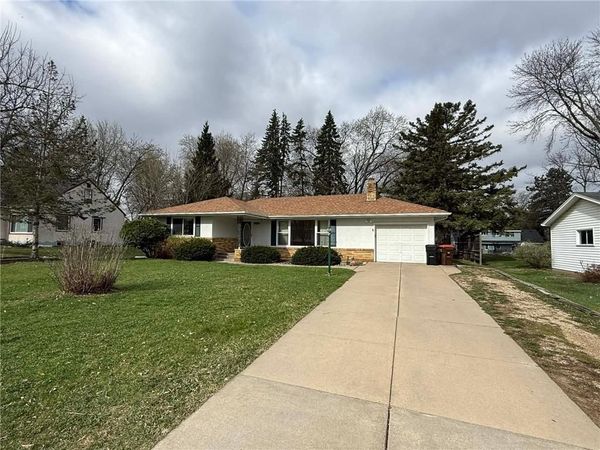 2187 Burr Street N, Maplewood, MN 55117