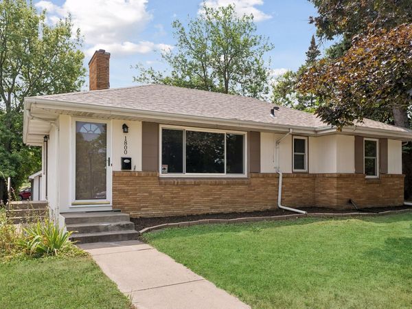 1800 37th Avenue NE, Minneapolis, MN 55421