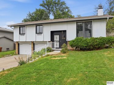 3408 Lynnwood Drive, Bellevue, NE 68123