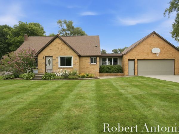 3148 Amon Avenue NE, Grand Rapids, MI 49525