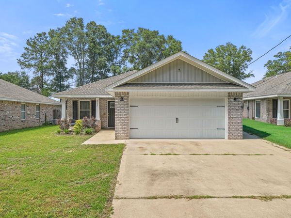 3152 Maple Street, Crestview, FL 32539
