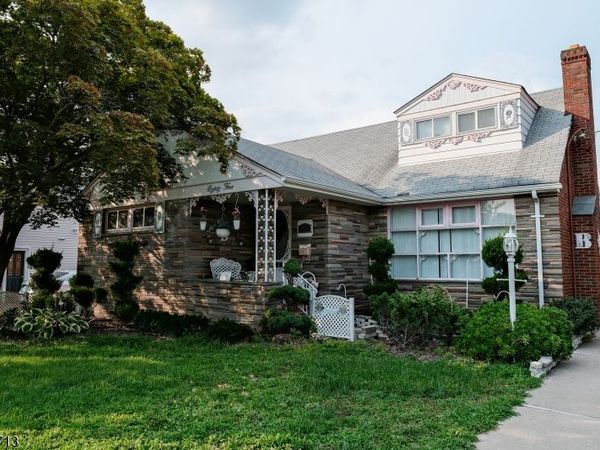 85 Strong St, Wallington, NJ 07057