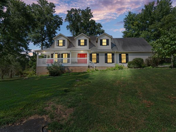 544 Holt Street , Athens, TN 37303