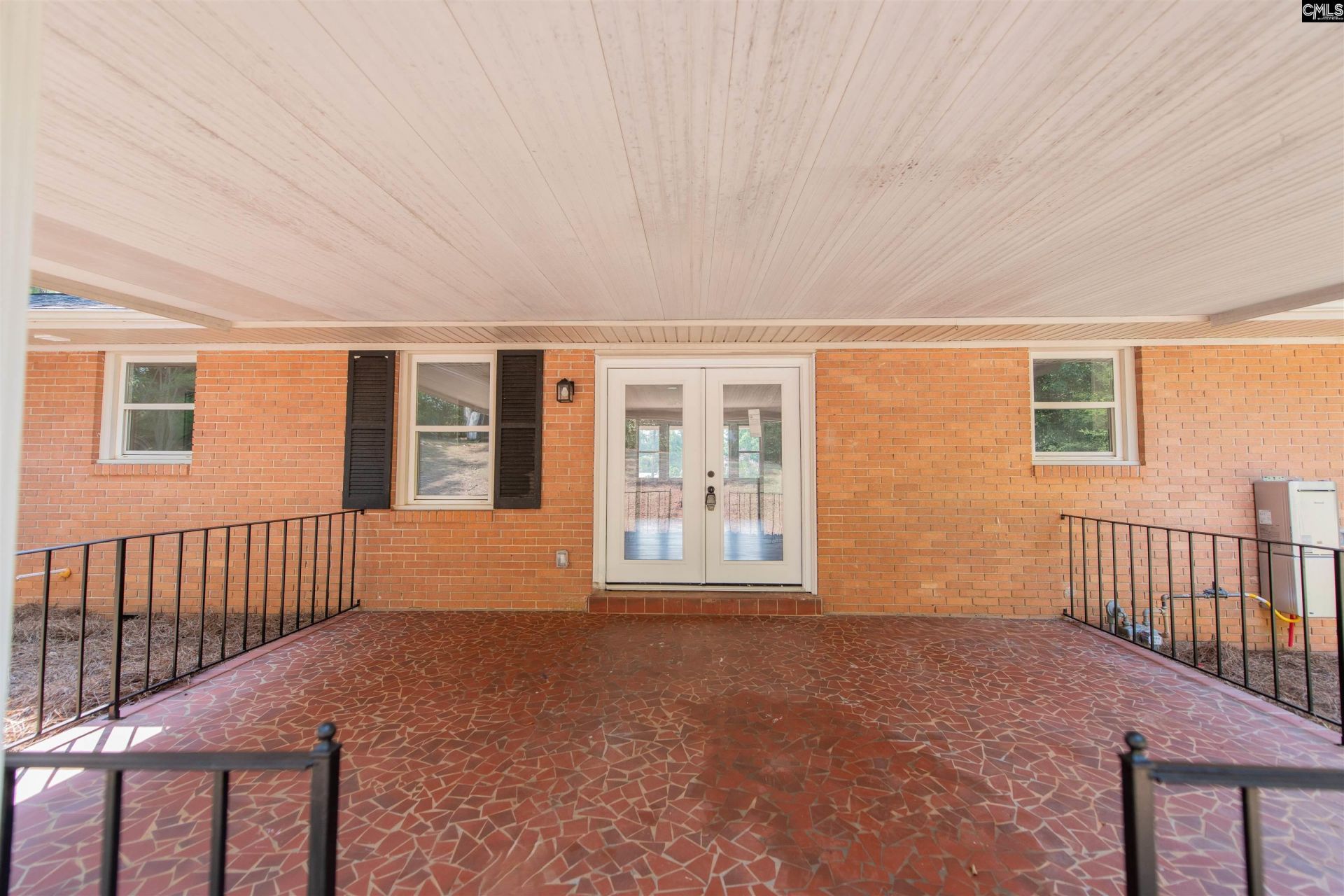 405 Grenadier Drive  Photo 10