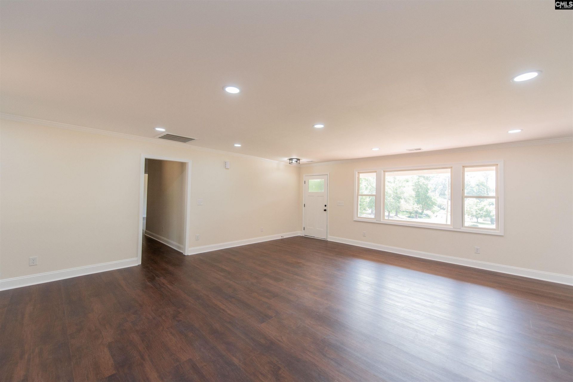405 Grenadier Drive  Photo 13