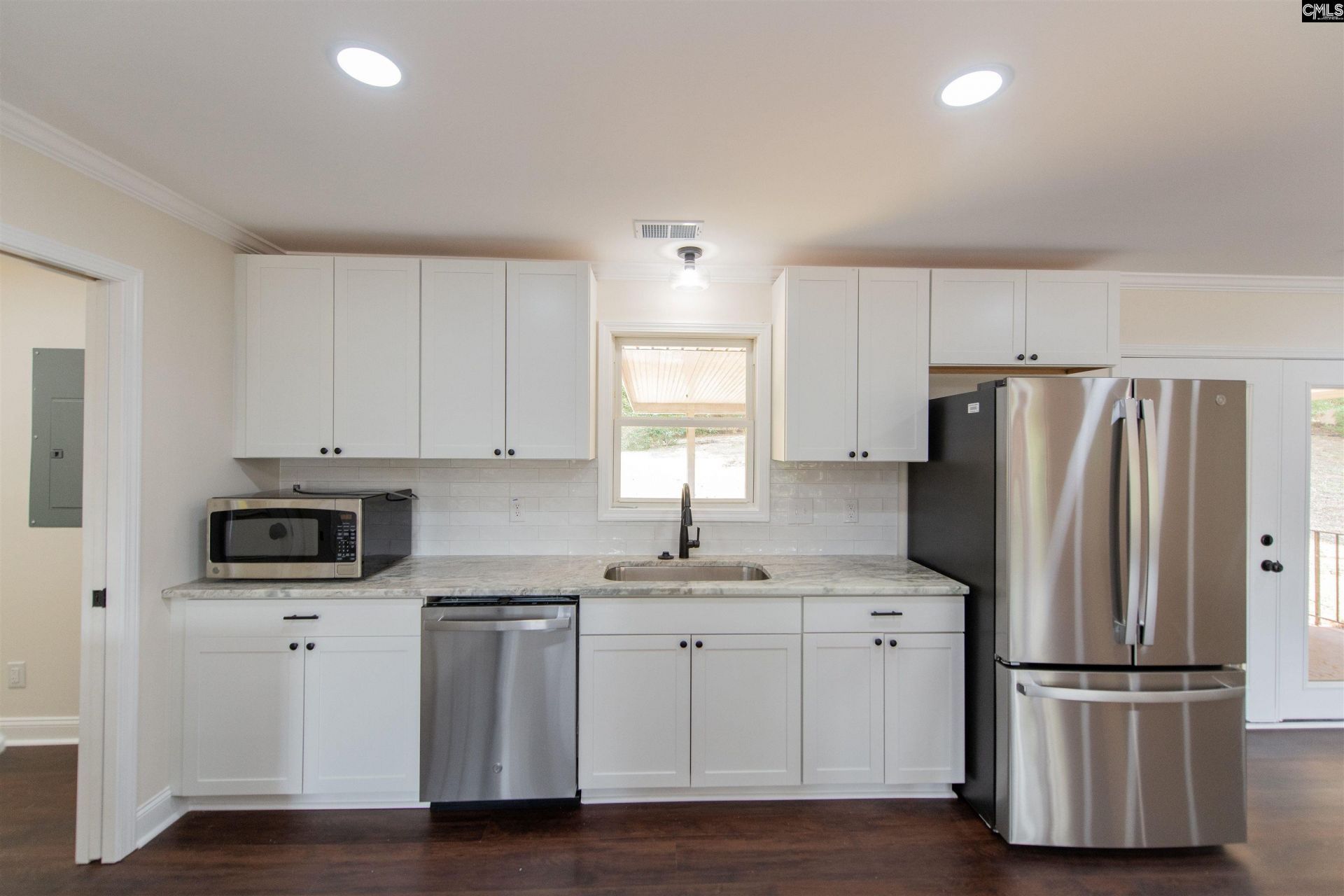 405 Grenadier Drive  Photo 16